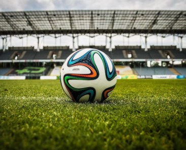 Fútbol, bares y propiedad intelectual. El Supremo se pronuncia sobre si la emisión no autorizada de los partidos es perseguible como delito